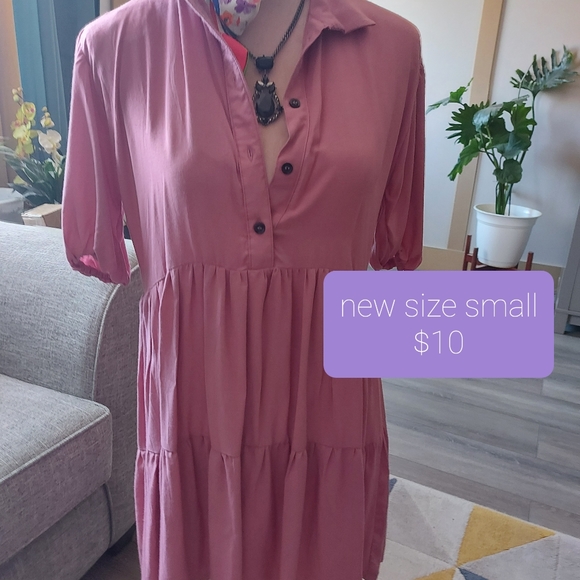 clothes - Picture 4 of 4